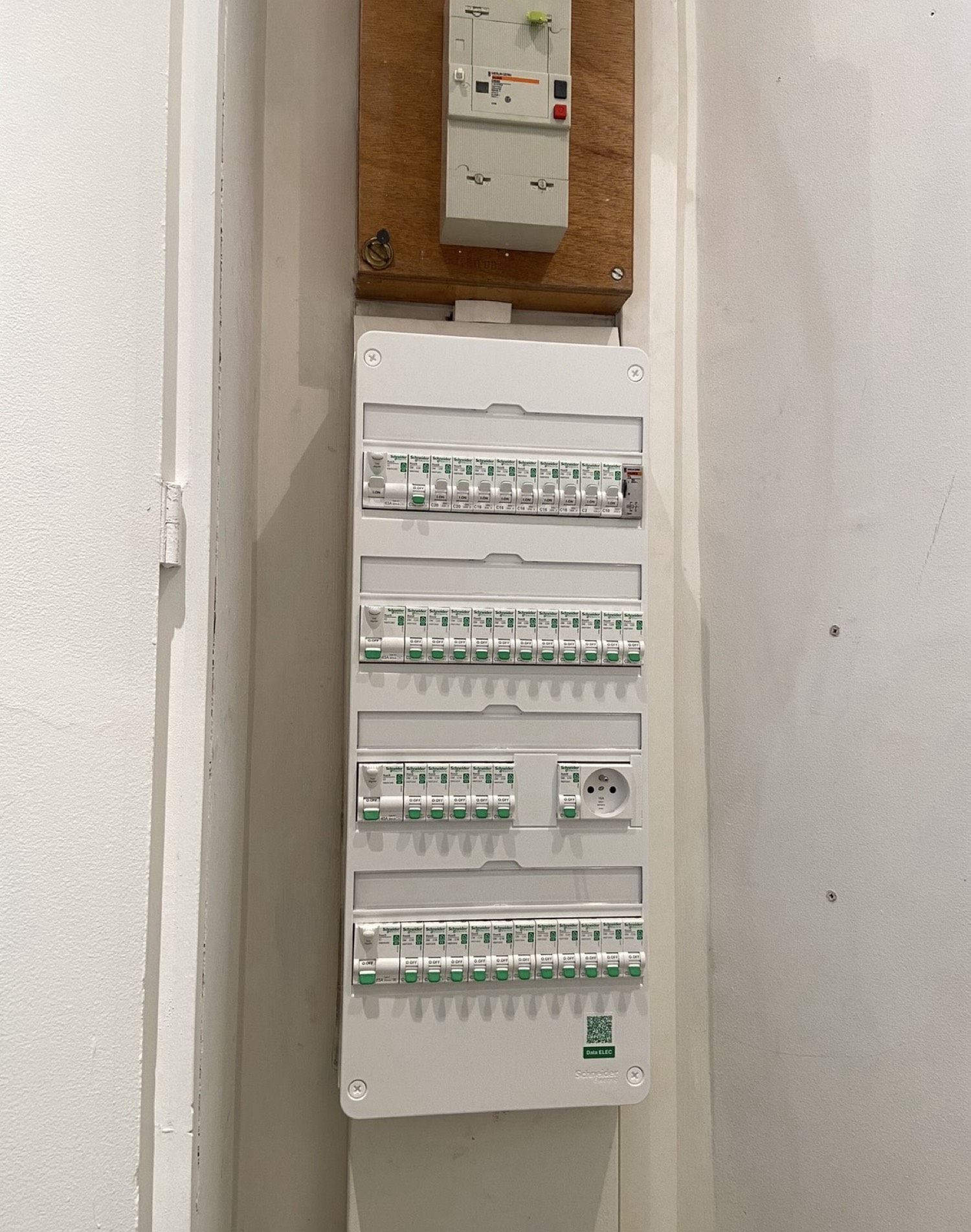 Tableau Schneider plusieurs rangées